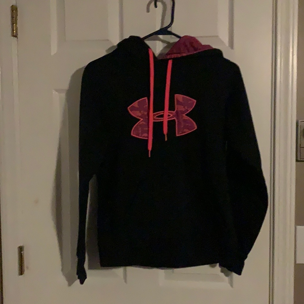 Black under armour hoodie sweatshirt